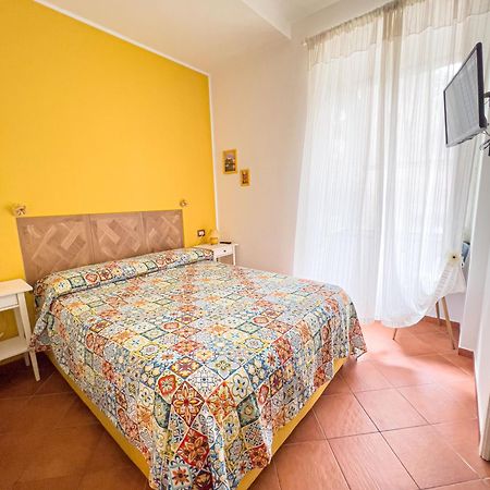 Giallo Napoli Eksteriør bilde
